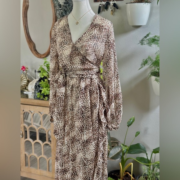 NWT! Express Sheer Brown and Black Wrap Sundress/Blouse with Bishop Sleeves - Picture 3 of 6